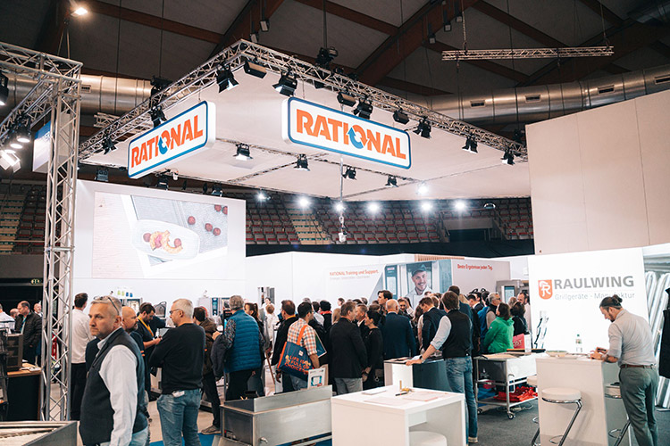 Im November können Gastronomen, Hoteliers, Fachhändler und Planer auf der Alles für den Gast wieder zahlreiche Aussteller aus dem Bereich  Gastronomie- und Großküchentechnik besuchen. Foto: Messe Salzburg/Emilia Schloegel