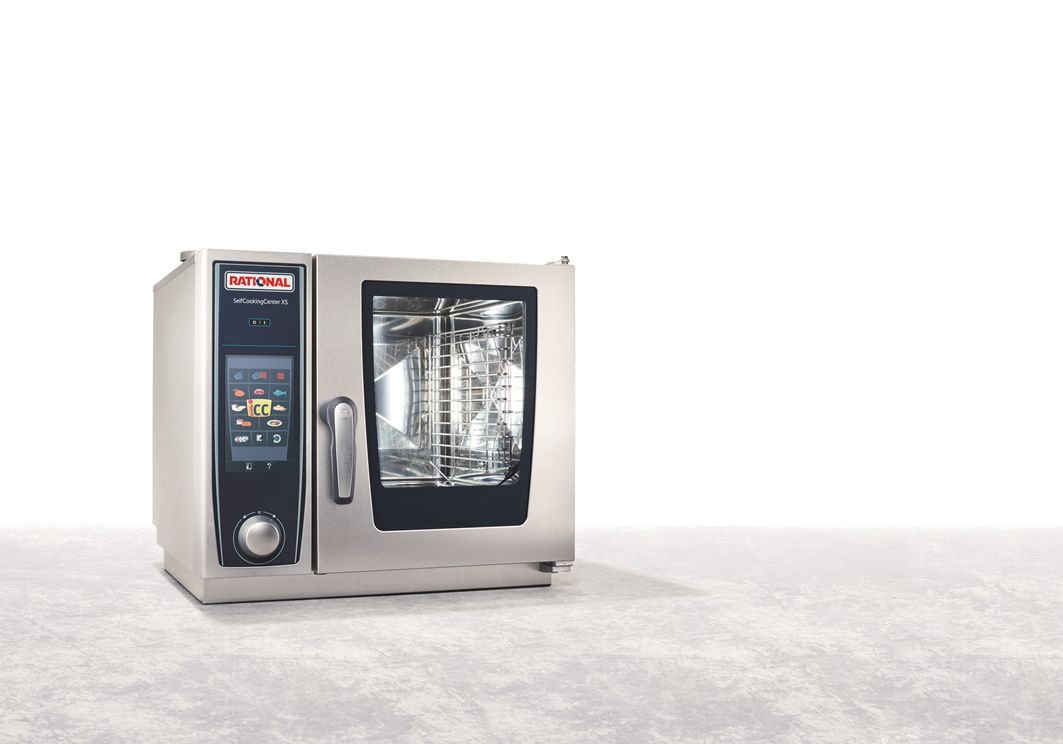 Das neue Self Cooking Center XS von Rational ist zwar deutlich kleiner als die bisehrigen Modelle, steht ihnen aber in puncto Ausstatung und Leistung in nichts nach. Foto: Rational