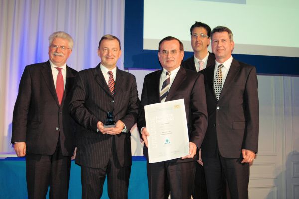 Die Preisverleihung fand in der Münchner Residenz statt. Mit dabei Bayerns Wirtschaftsminister Martin Zeil (v.l.) und Peter Wiedemann, Günter Blaschke, Franz Ehelechner sowie Joachim Dressel, alle von Rational. Foto: Rational