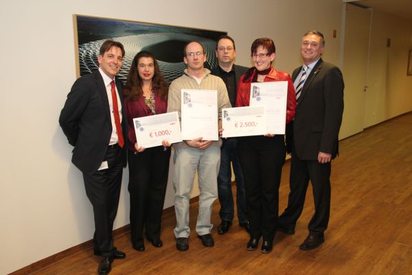 Michael Kühn (Rational Großküchentechnik; v.l.), Claudia Jacobi-Spahl (Homfeld Elektrotechnik), Dirk Kruse (Homfeld Elektrotechnik), Axel Münster (Münster), Gudula Otto (Fa. Stock Nr.1), Oliver Frosch (Rational Großküchentechnik) hatten allen Grund zu feiern bei der diesjährigen Prämierung der besten Rational Service-Partner. Foto: Rational